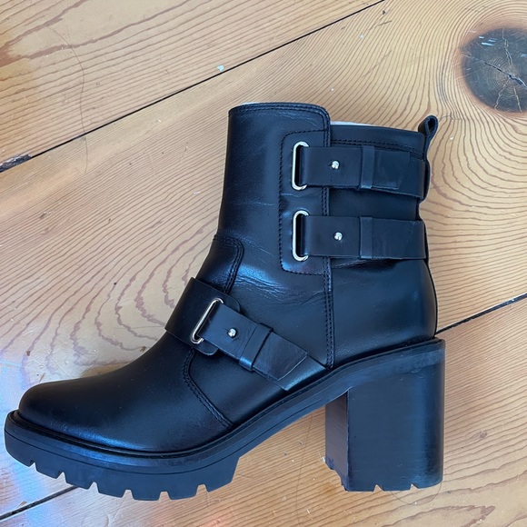 Booties Marc Fisher. Preowned. Excellent Condition. - Picture 1 of 9